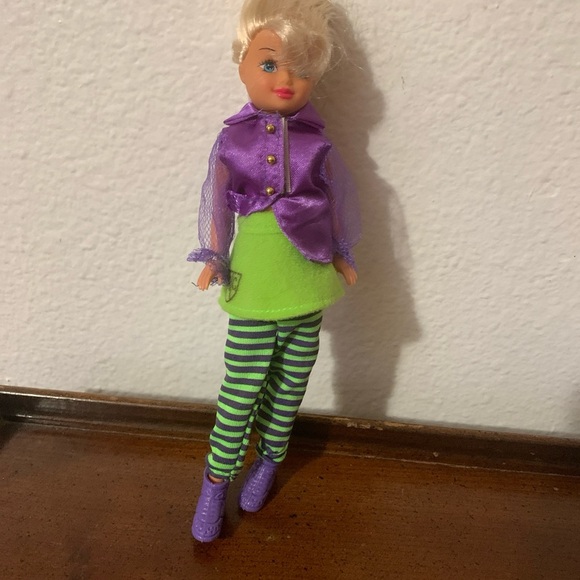 Vintage 1990 - Kid Kore 8"  Doll Blonde Hair Blue Eyes Original Outfit - Picture 3 of 3